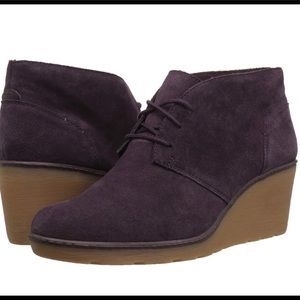 Clark’s Hazen Charm Lace Up Suede Bootie in Purple